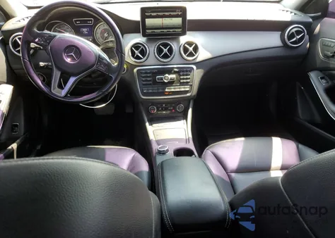 2015 Mercedes-Benz Gla 250 4Matic z USA, uszkodzony, nr VIN WDCTG4GBXFJ100028